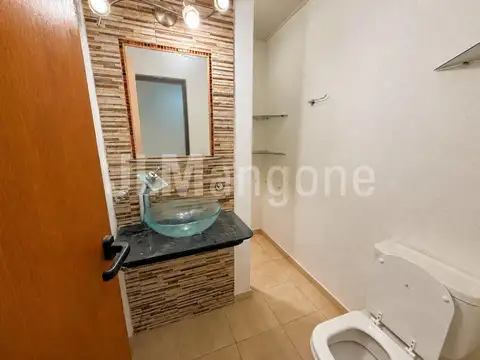 Depto Tipo Casa en Alquiler en Villa Luzuriaga, $ 450.000