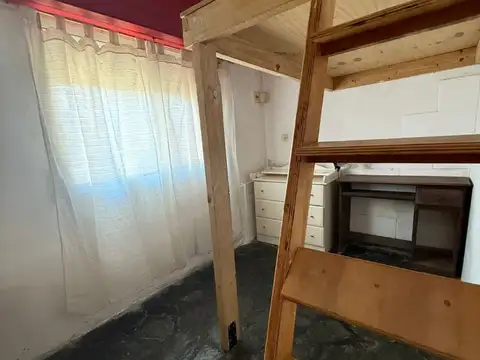 CASA EN VENTA - LA PLATA