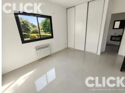 Casa en Venta en Don Torcuato, USD 165.000