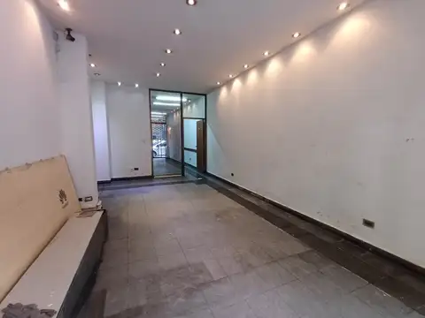 Excelente oportunidad de inversión Local sobre avenida