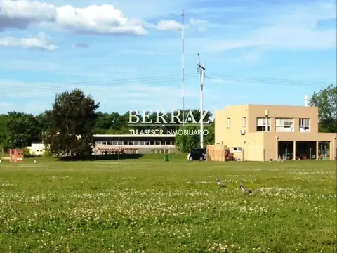 Lote de 876 m2 en venta en barrio Altos de Campo Grande Pilar