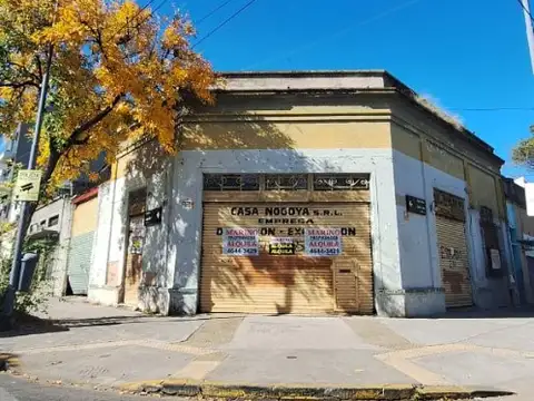 VILLA DEVOTO.BERMUDEZ Y NOGOYA. ESPECTACULAR LOCAL COMERCIAL APTO TODO DESTINO 215 MTS PATIO
