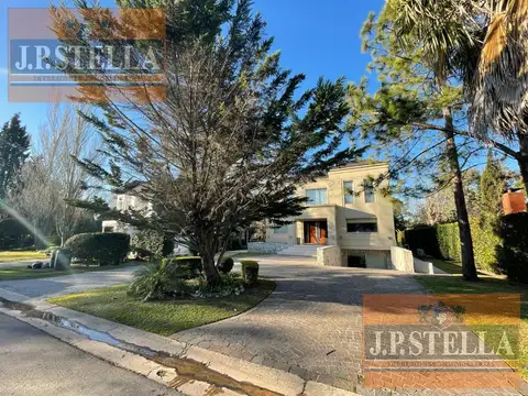 Casa en Venta de 5 dormitorios