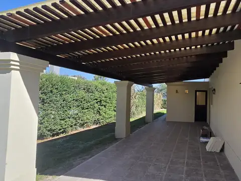 Casa en Alquiler de 4 dormitorios