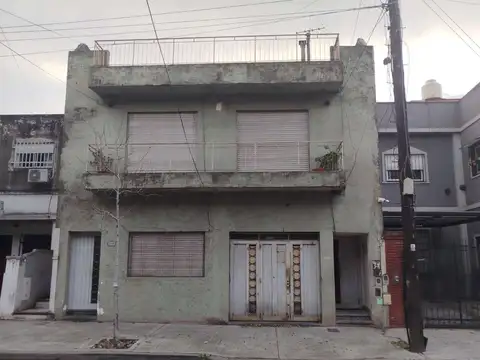 3 PH EN VENTA EN MONTE CASTRO / LOTE PROPIO