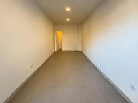 Venta local comercial a la calle en barrio Echesortu, Rosario