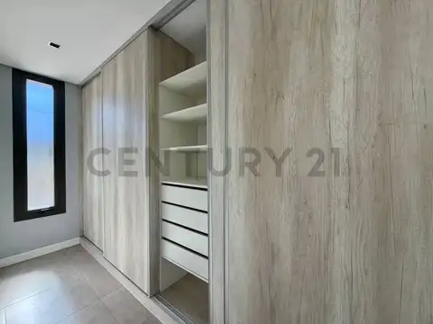 Casa en alquiler Dalvian Mendoza