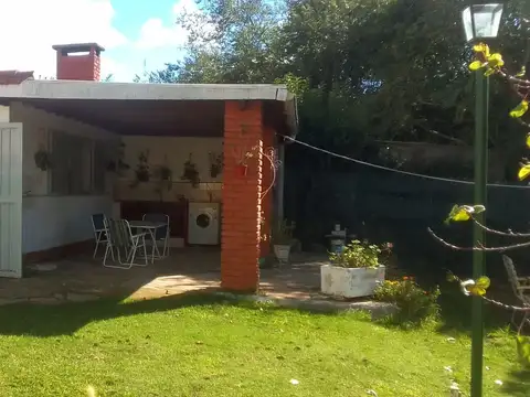 Casa 9 ambientes con 1 baño