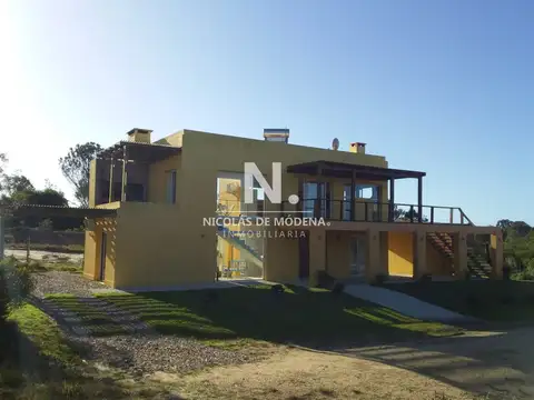 Casa 4 ambientes con 3 baños