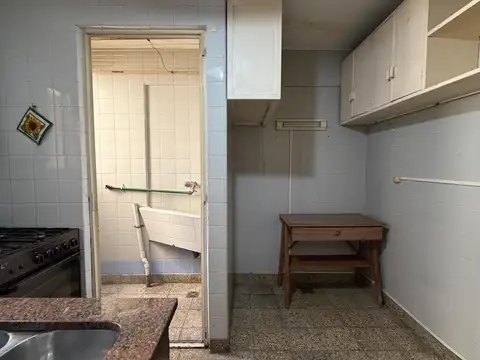 Departamento en Alquiler en Parque Chacabuco, $ 650.000