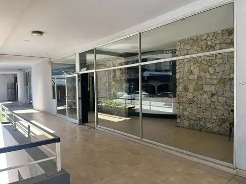 Avenida Arquitecto Jorge Bunge 700