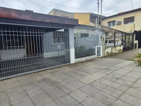 Casa multifamiliar en Villa Ballester | 2 viviendas en lote propio ideal familia o inversión
