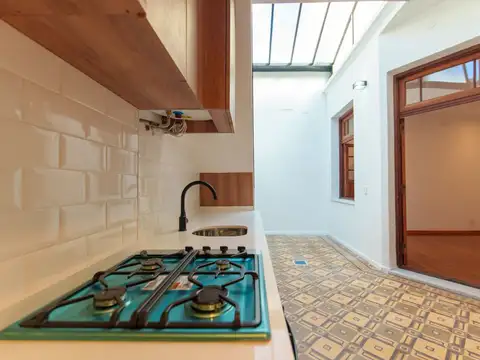 Depto Tipo Casa 5 ambientes con 2 baños