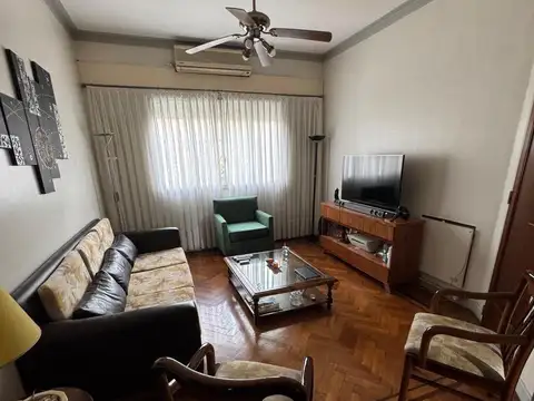 Departamento en venta - 3 Dormitorios 2 Baños - San Cristóbal