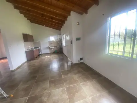 Casa 3 ambientes con 1 baño