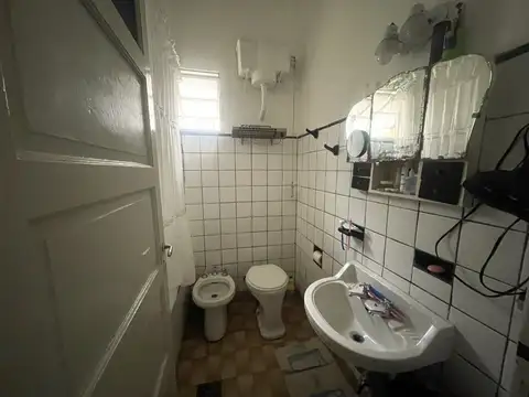 Casa 4 ambientes con 1 baño