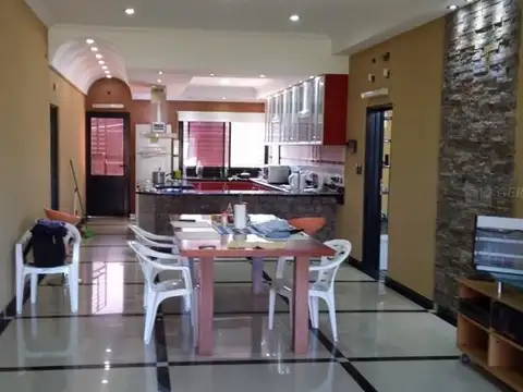 Casa en Venta en Abasto, USD 290.000