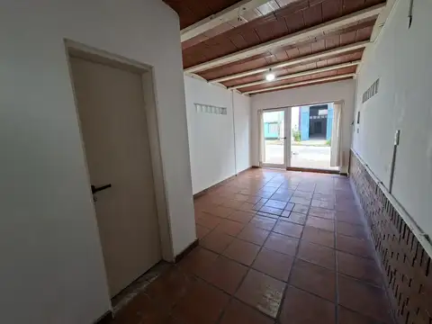 Local en Alquiler en San Antonio de Padua, $ 600.000