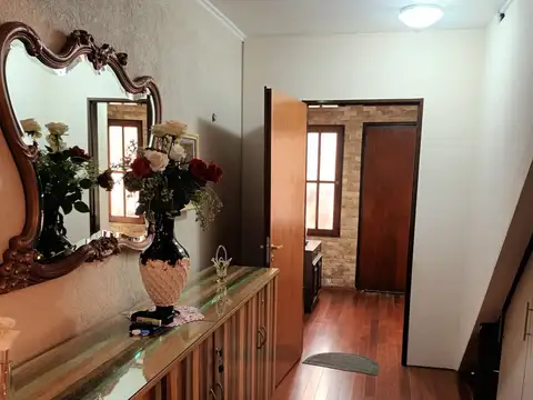 Depto Tipo Casa en Alquiler en Villa Sarmiento, $ 1.200.000