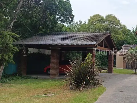 Casa Chalet  en Venta en Parque Leloir, Ituzaingó, G.B.A. Zona Oeste