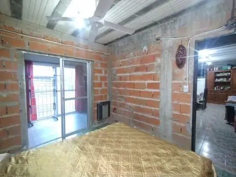 Casa 3 ambientes con 1 baño