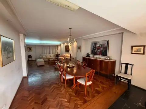 Vendo Semipiso, 4 Dor 4 Baños. Velez Sarsfield 256. Primer Piso