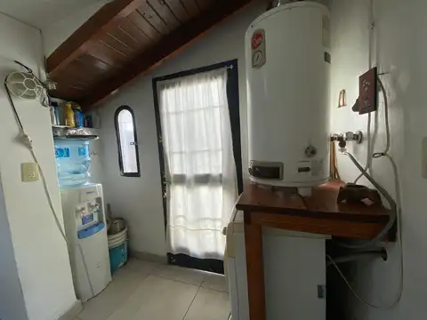 VENTA CASA 4 AMBIENTES CIUDAD EVITA C/ PILETA