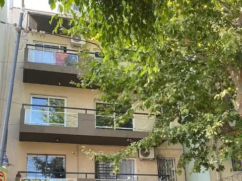 DEPARTAMENTO 2 AMBIENTES CON TERRAZA y COCHERA