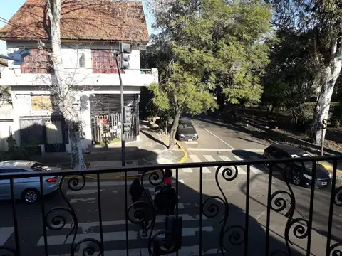 Depto Tipo Casa en Venta de 5 ambientes