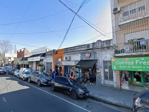 Venta - Local comercial - A 50 metros de Av. Alsina - Zona en crecimiento constante  