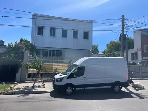 Deposito a estrenar en Ruta 202 casi Panamericana