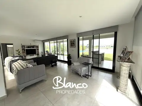 Casa en Venta al Oeste