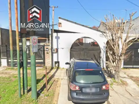 Excelente Dpto Tipo Casa 3 AMB AMPLIOS c/ COCHERA Al Frente