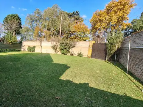 Amplio terreno en venta.