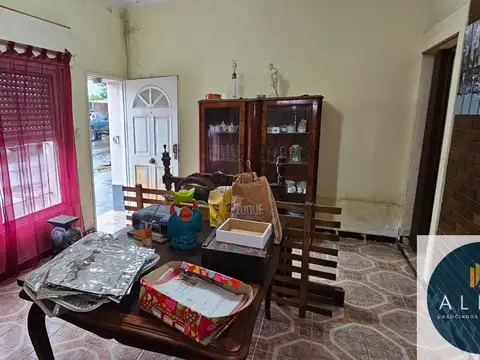 Se VENDE casa de 2 dormitorios en Montevideo, Bahía Blanca 100