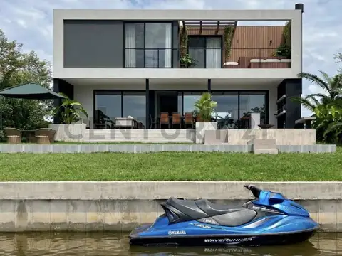 Casa al río en El Canal Villanueva, 3 suites, pileta, y posibilidad de amarra pr