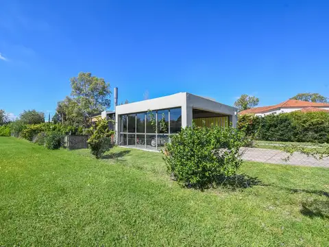 Casa en Alquiler al Este