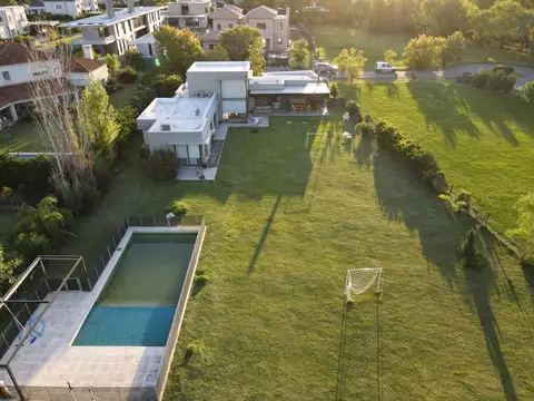 Casa en Alquiler de 3 dormitorios