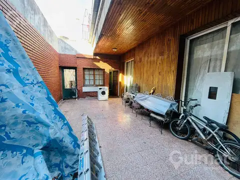 Casa 5 ambientes con 2 baños