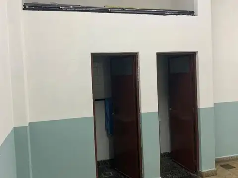 LOCAL COMERCIAL/DEPÓSITO A LA CALLE DE 41 METROS 