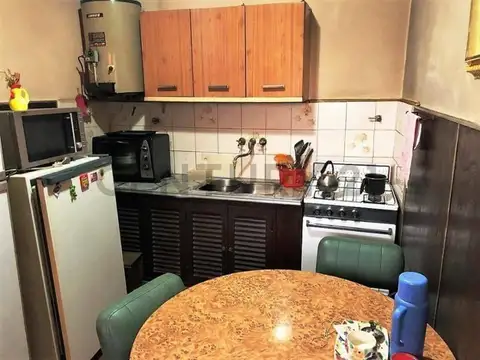 Munilla 2400, Piso 0