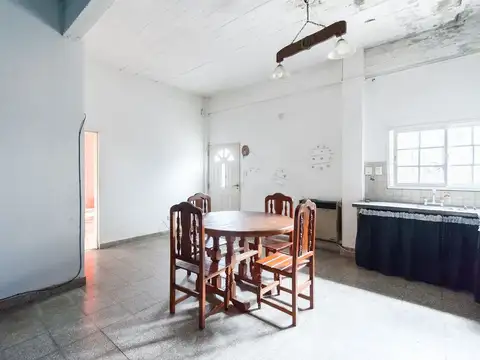 Casa 3 ambientes con 1 baño