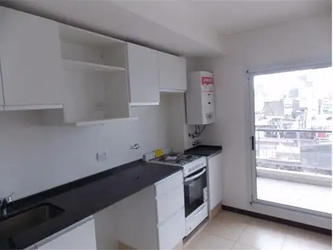 ALQUILER DE UN DORMITORIO FRENTE