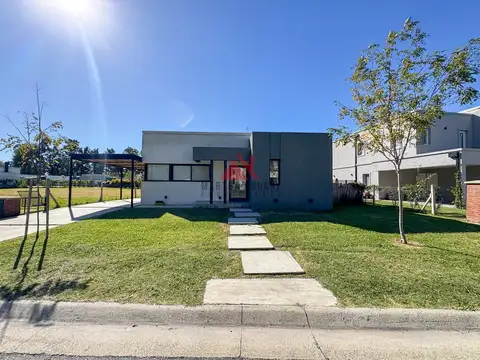 Casa en Venta en Santo Tomas, USD 215.000