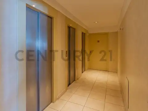 Departamento en Venta con 2 cocheras
