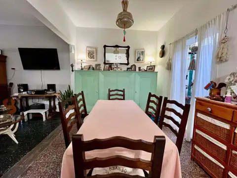 Venta Casa 4 Amb, San Martin, c/patio. Refaccionad