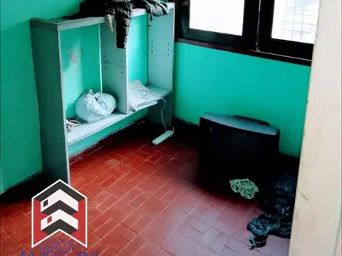 Casa 4 Amb c/ Cochera + Local al frente - SE TOMAN VALORES -