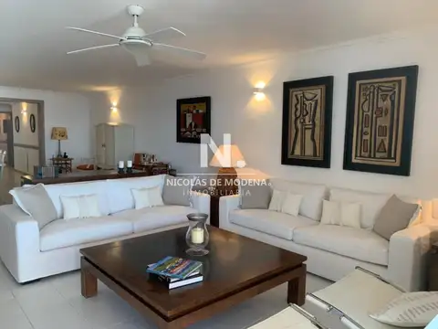 Departamento en Venta de 5 ambientes