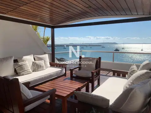 Espectacular Apto con las mejores vistas al puerto y playa mansa