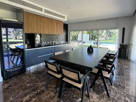 Casa 6 ambientes con 6 baños